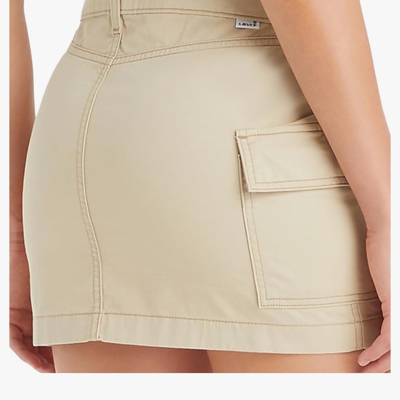 Levi's Women's ‘94 Cargo Mini Skirt, size 25 - Picture 4 of 8